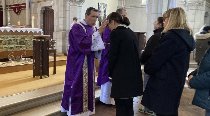 Messe des cendres:12h15 Auneau St Etienne, 20h Eglise St Pierre de Sainville